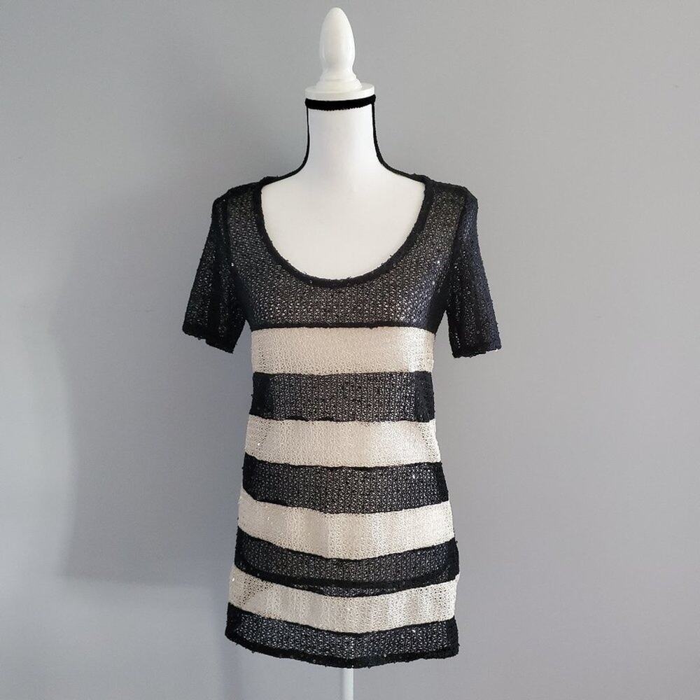 Sugarlips Short Sleeve Open Knit Lightweight Sweater M